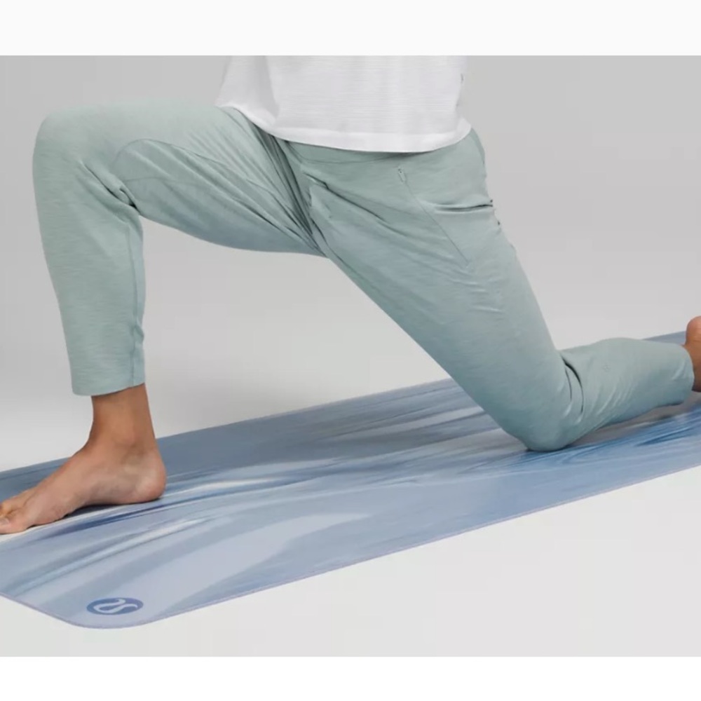 Lululemon yoga mat blue marble
